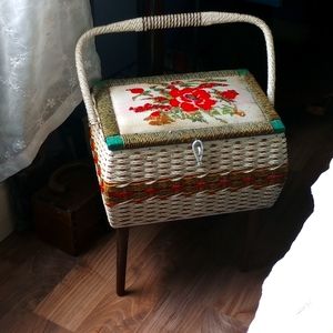 Ol' Vintage Wicker Trunk with Legs & Handle!